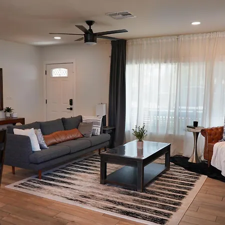 Medlock Stays - Your Top Phoenix Home Stay!